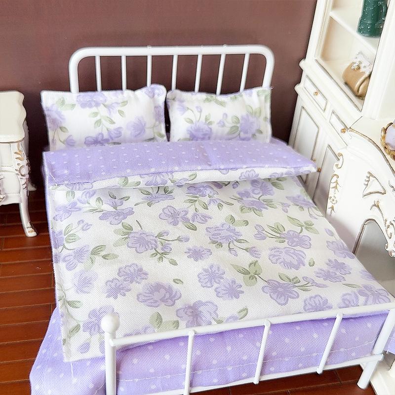Cama en miniatura para casa de - Decorative Throw Pillow reseña y precio